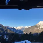 Nagele アパート オエッツ