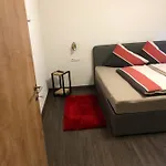 Nagele アパート オエッツ